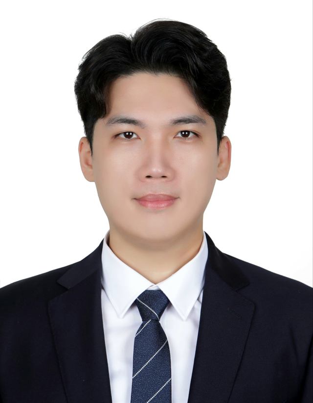Portrait of Professor Jooyeol Rhee